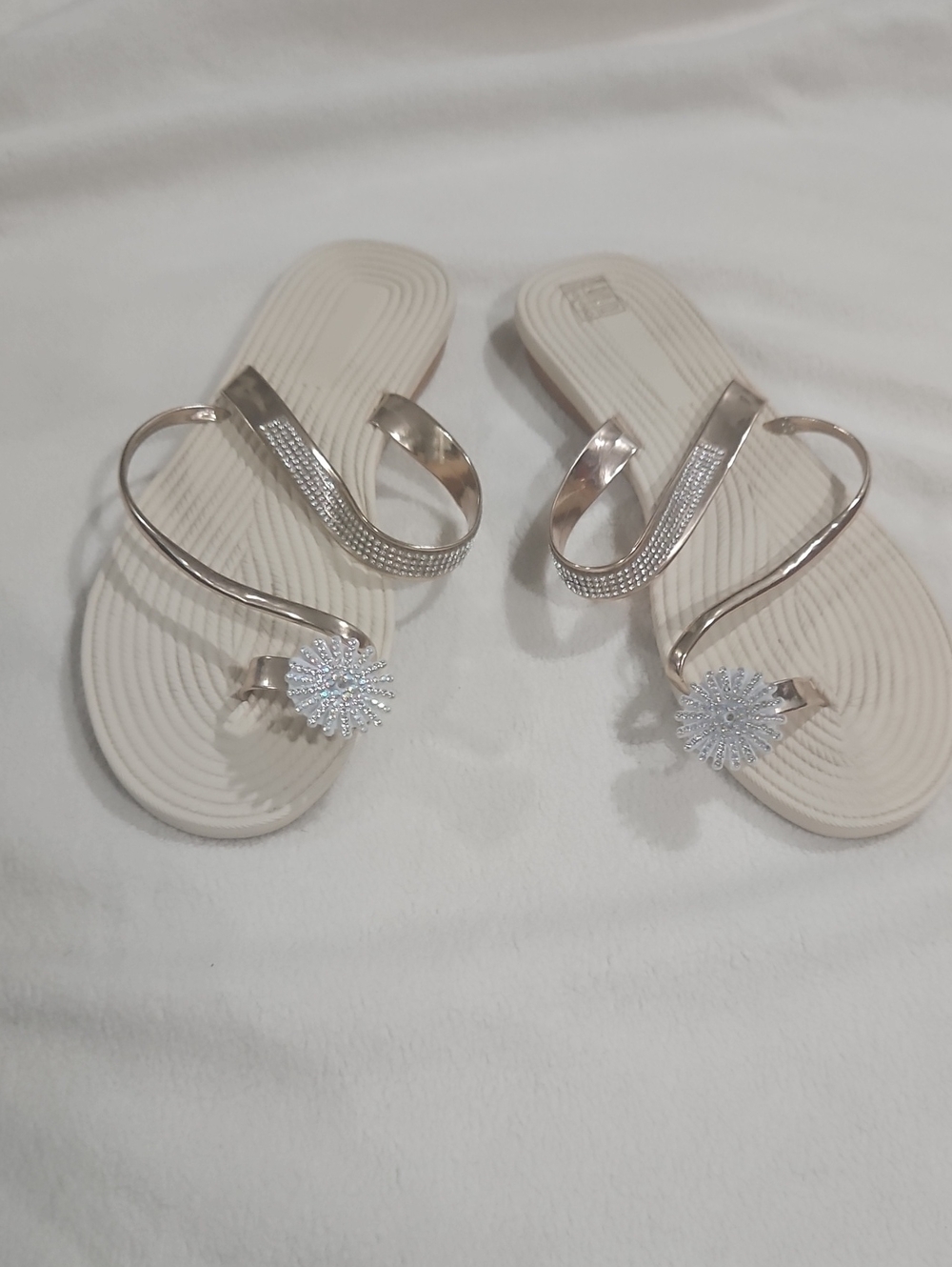 Women's Beige Sandals with Metallic Gold Straps and Crystal Accent* Eu Size 40*